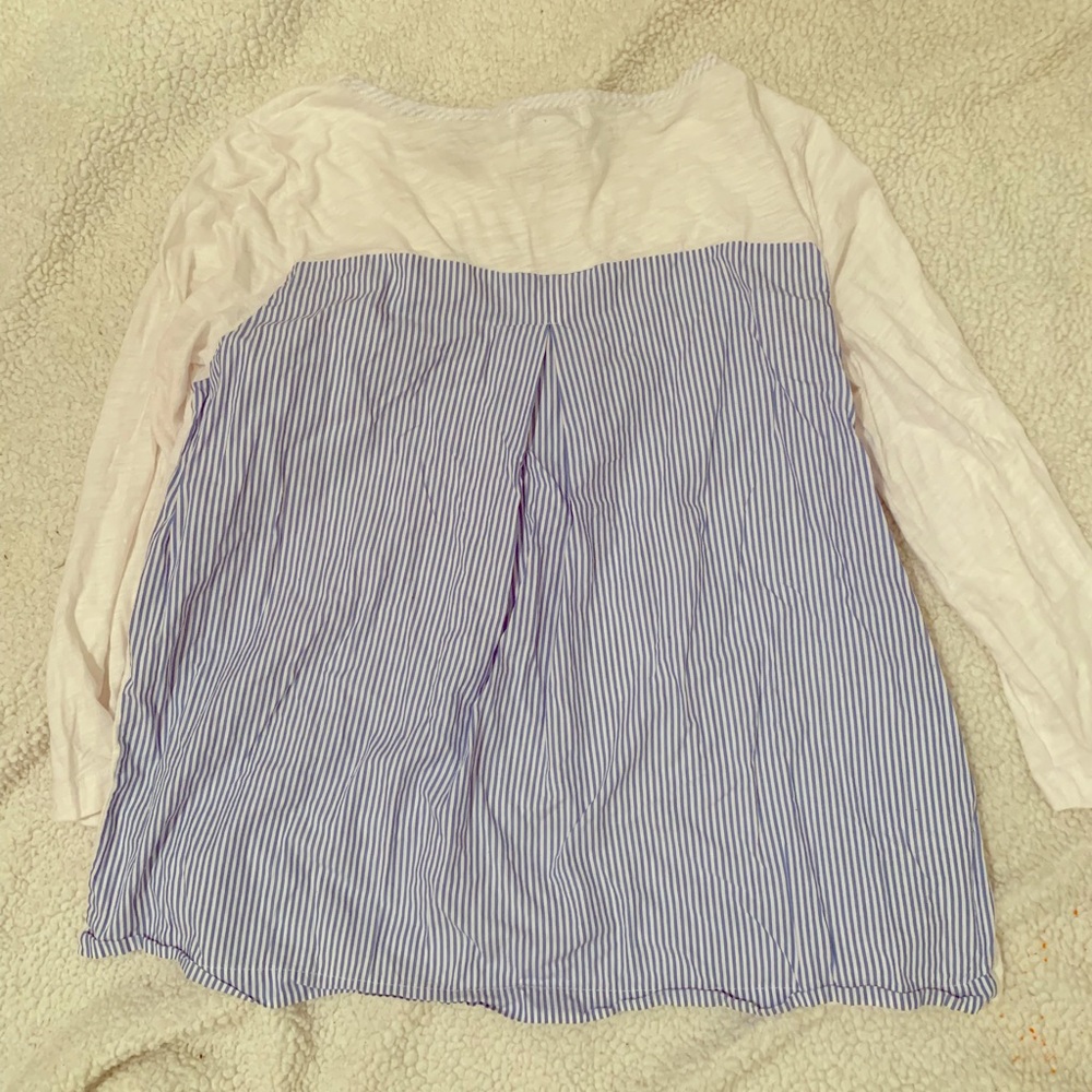 Vineyard Vine- White blouse with blue strips